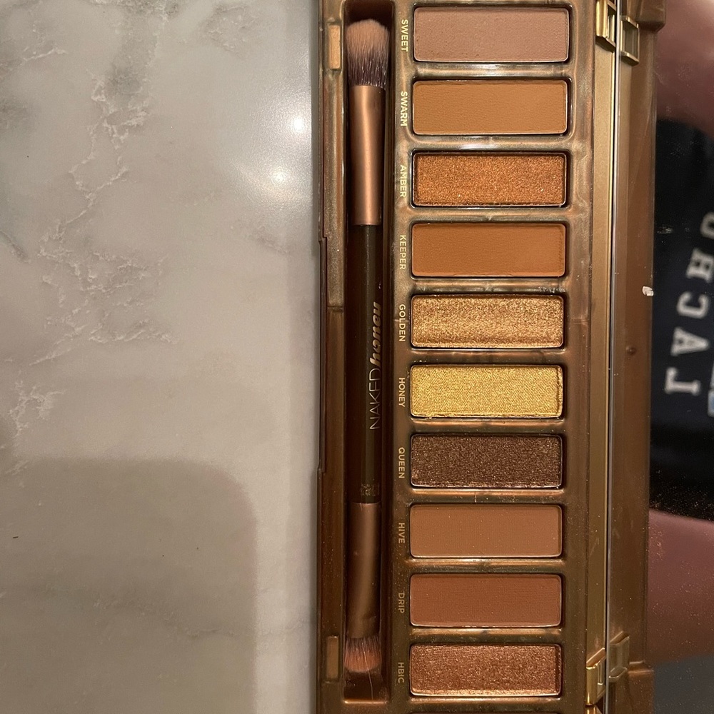 Urban Decay Honey Eyeshadow palette